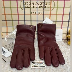 COACH Sculptured Sheep Leather Tech Gloves NWT Wine 76014 Size 6.5